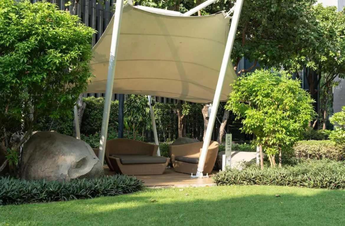 Ideo Mobi Condo Bangkok Exterior photo
